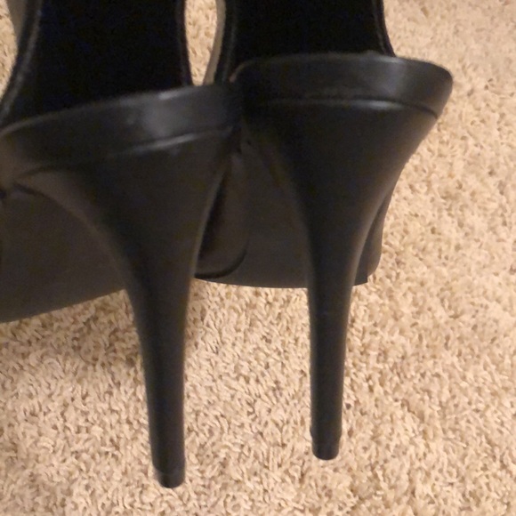 Liliana black cut-out, peep toe stiletto booties with zipper detail- New Sz 10 - Picture 3 of 8